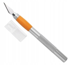 Nóż do cięcia materiałów nożyk modelarski Fiskars