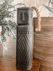 Figurka Czarna Sumba z Kamienia - Rękodzieło z Indonezji 32cm