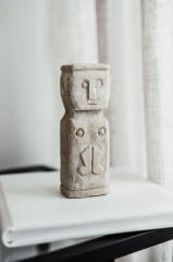 Figurka TINI Ręcznie Rzeźbiona z Kamienia - Ochrona i Szczęście 15cm