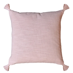 Poduszka GoodHome Tassels 45 x 45 cm różowa