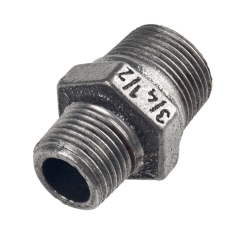 Nypel redukcyjny żeliwo czarne 3/4" x 1/2"