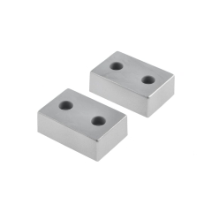 Zestaw nóżek meblowych 60 x 40 mm srebrne 2 szt.