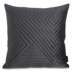 POSZEWKA ROMBY WELUR PIKOWANY 45X45 CM CZARNA