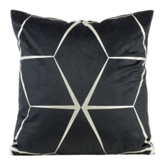 POSZEWKA GEOMETRYCZNA WELUR VELVET 45X45 CZARNA