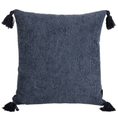 POSZEWKA DEKORACYJNA 45x45 Z POMPONAMI GRANATOWA