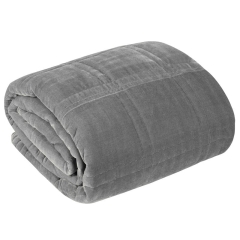 NARZUTA KOC KWADRATY WELUR VELVET 170X210 SREBRNA