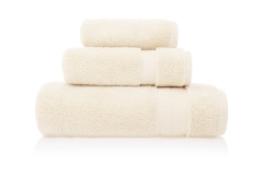 Kremowy Ręcznik z Egipskiej Bawełny 70x140 500g/m2