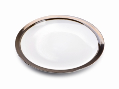 Zdobiony Biały Talerz 20cm