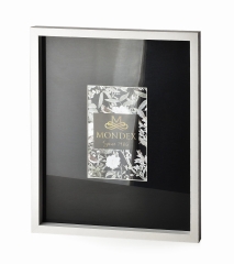 Ramka na zdjęcia 10x15cm czarno-biała passe-partout 31,5x25,5x2,5cm
