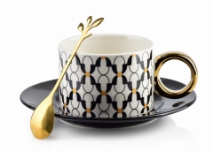 Porcelanowa Filiżanka ze spodkiem 230ml z łyżeczką